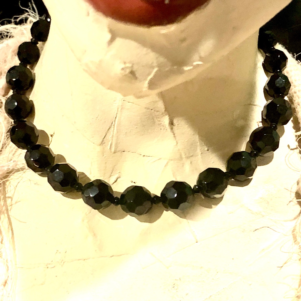 Vtg 90s Jet Black Glass Faceted Bead Single Strand Choker Necklace 16